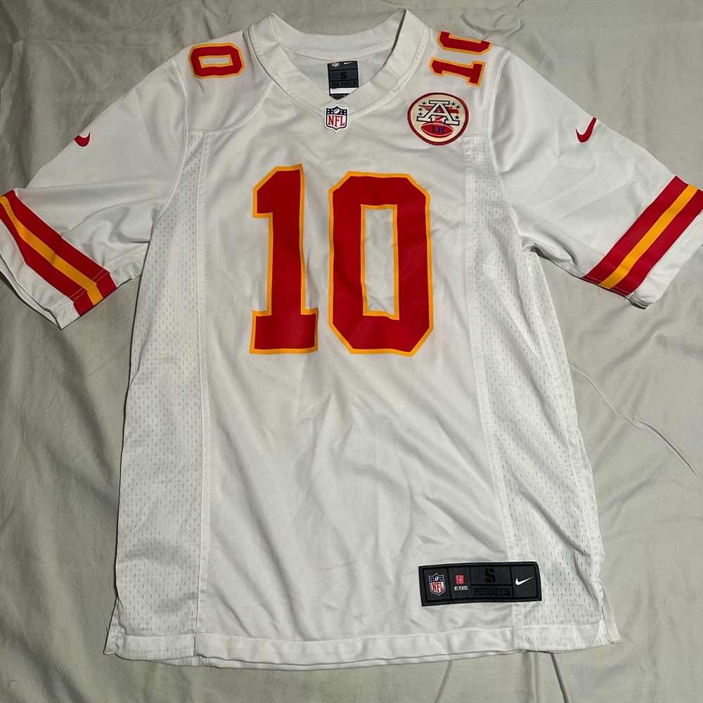 tyreek hill, white kansas city chiefs jersey